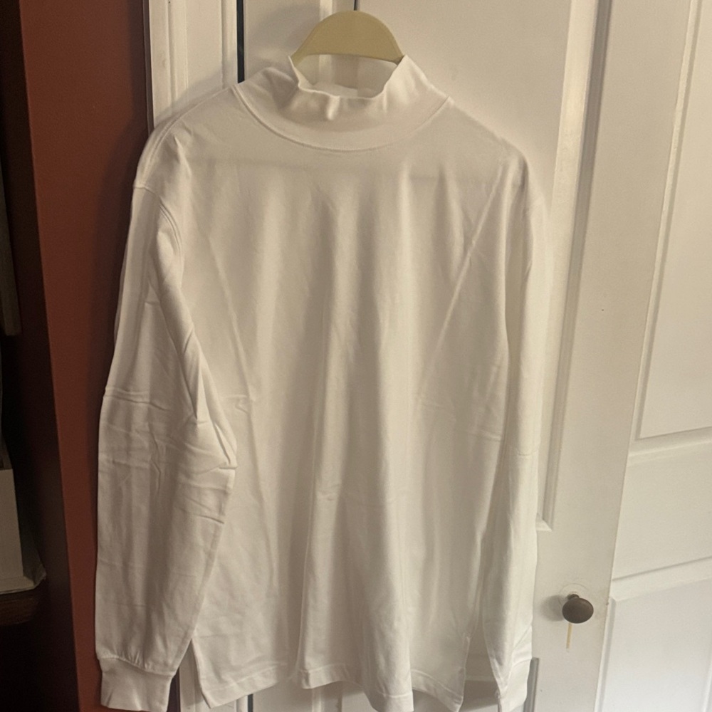 Lands’ End classic  White Mock Neck Long Sleeve Top Men’s M